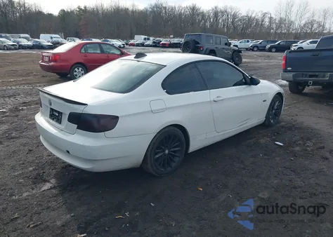 2008 BMW 328Xi из США, поврежденный, VIN WBAWV53518P079274